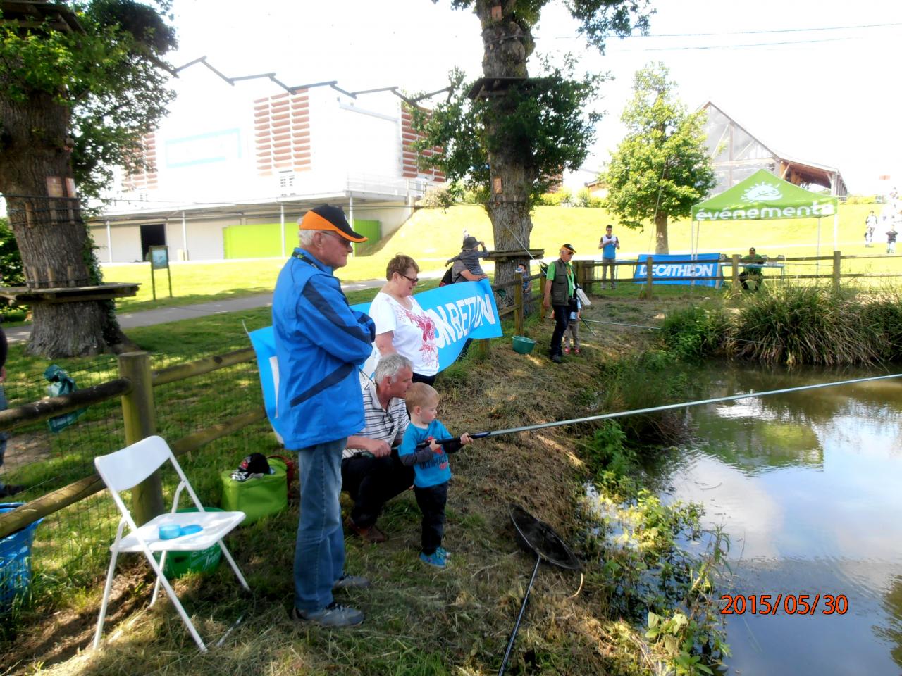 2015 - 30-5 Pêche de la Truite chez Décathlon