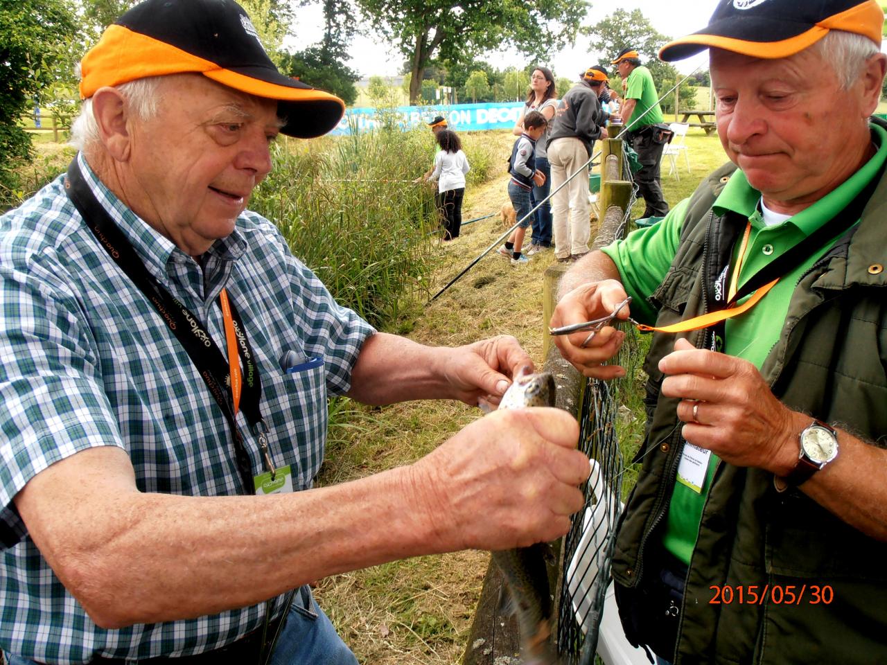 2015 - 30-5 Pêche de la Truite chez Décathlon