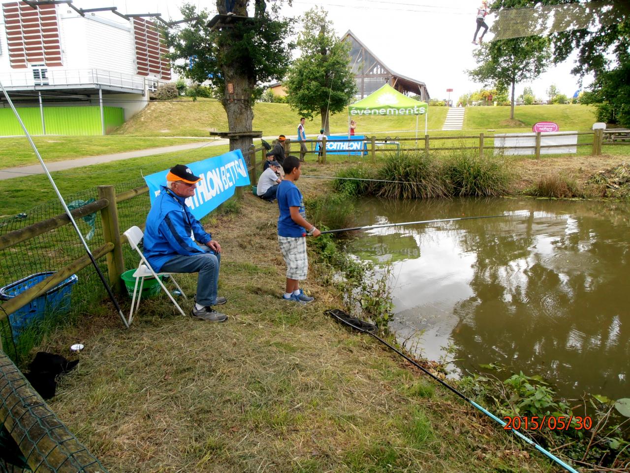 2015 - 30-5 Pêche de la Truite chez Décathlon