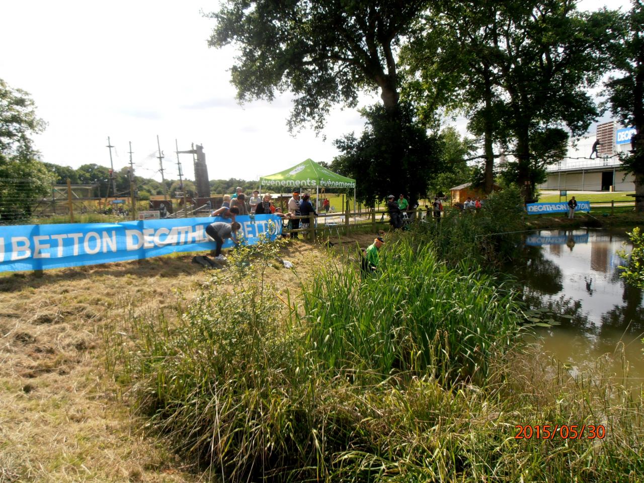 2015 - 30-5 Pêche de la Truite chez Décathlon